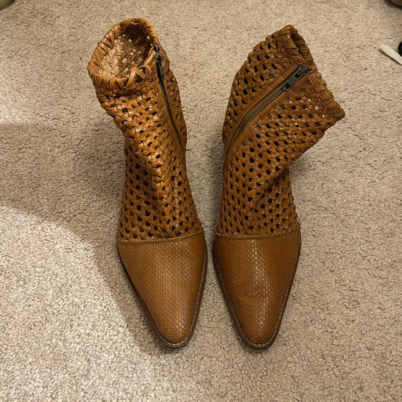 FREE PEOPLE | Size 39 | In the Loop Boot - Picture 4 of 10